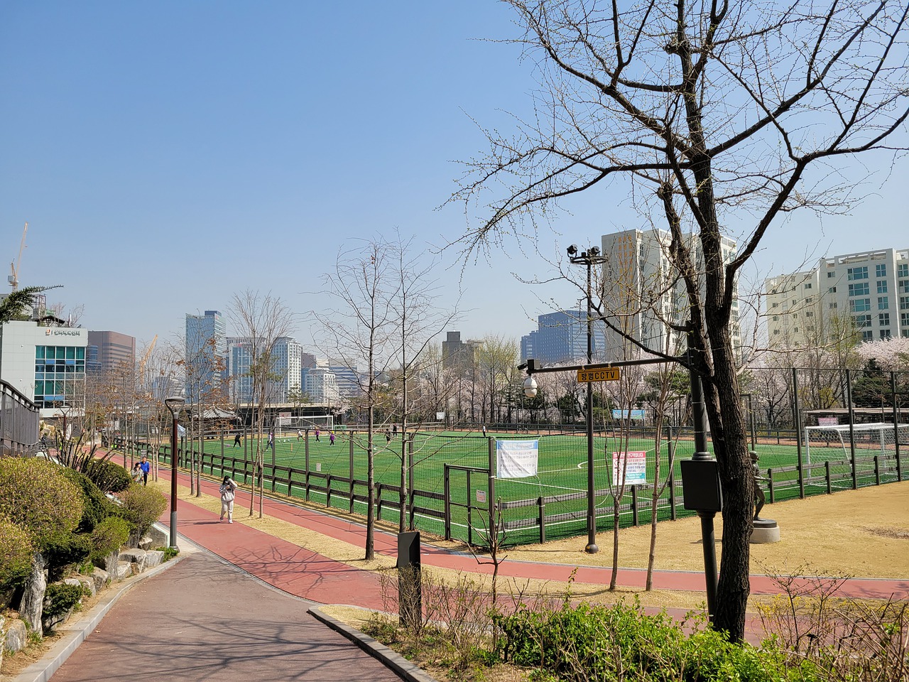 揭示出运动