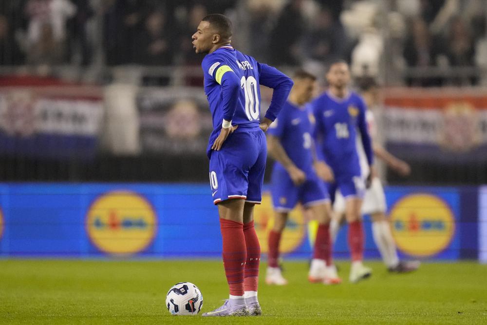 了舞台中央 了舞台中央